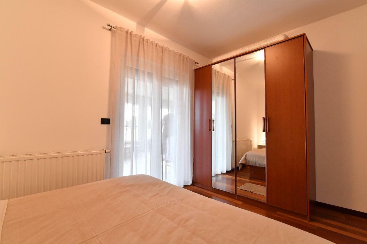 City Penthouse Vita Пула Екстериор снимка