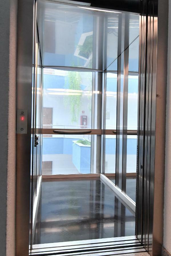 City Penthouse Vita Пула Екстериор снимка