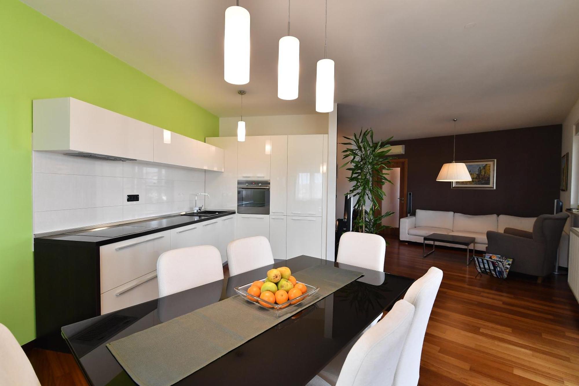 City Penthouse Vita Пула Екстериор снимка